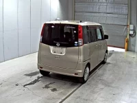 Nissan ROOX лот № 9063 оценка 3.5  с аукциона в Японии 4