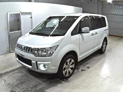Mitsubishi DELICA D5