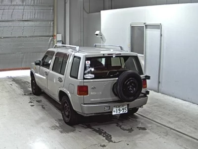 Nissan RASHEEN  с аукциона в Японии