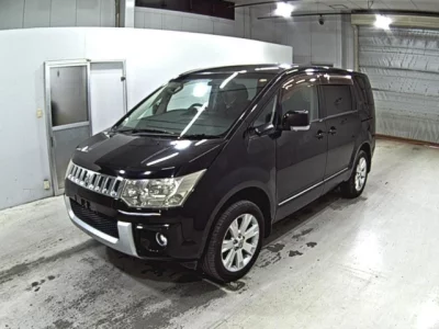 Mitsubishi DELICA D5