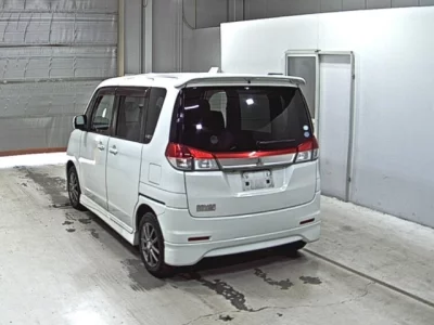 Mitsubishi DELICA D2