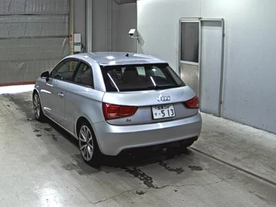 Audi A1  с аукциона в Японии