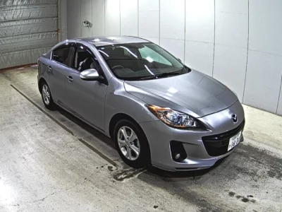 Mazda AXELA  с аукциона в Японии