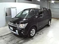 Mitsubishi DELICA D5 лот № 2135 оценка 3.5  с аукциона в Японии 3