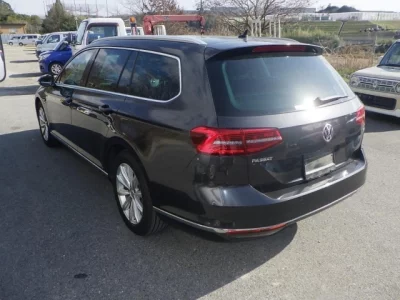 Volkswagen PASSAT VARIANT