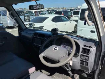 Mazda BONGO BRAWNY VAN