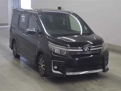 Toyota VOXY  с аукциона в Японии