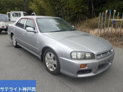 Nissan SKYLINE  с аукциона в Японии