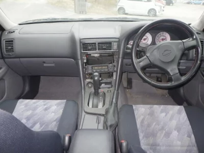 Nissan SKYLINE  с аукциона в Японии