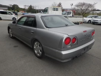 Nissan SKYLINE  с аукциона в Японии