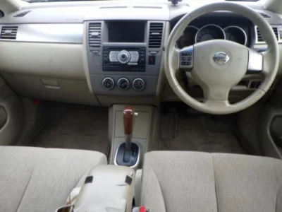 Nissan TIIDA LATIO  с аукциона в Японии