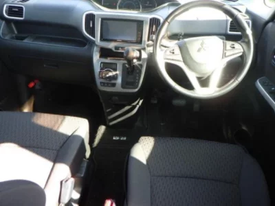 Mitsubishi DELICA D2