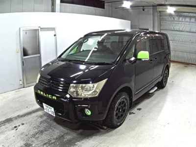 Mitsubishi DELICA D5