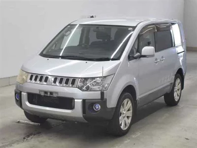 Mitsubishi DELICA D5