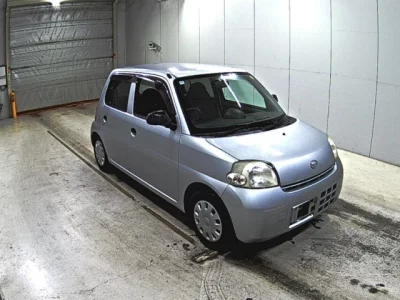 Daihatsu Esse