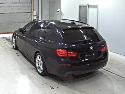 BMW 5-Series  с аукциона в Японии