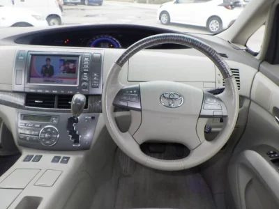 Toyota ESTIMA HYBRID