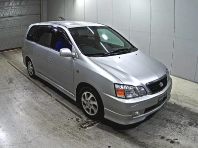 Toyota GAIA  с аукциона в Японии