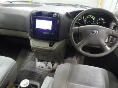 Toyota GRANVIA  с аукциона в Японии