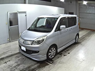 Mitsubishi DELICA D2