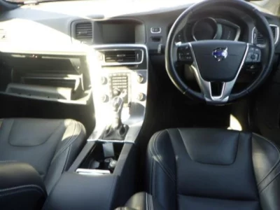 Volvo S60  с аукциона в Японии