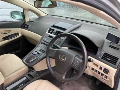 Lexus HS  с аукциона в Японии