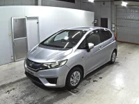 Honda FIT лот № 2202 оценка 3.5  с аукциона в Японии 3
