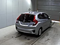 Honda FIT лот № 2202 оценка 3.5  с аукциона в Японии 4