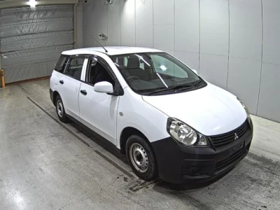 Mitsubishi LANCER VAN