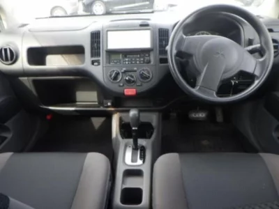 Mitsubishi LANCER VAN