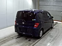 Honda FREED лот № 2226 оценка 4  с аукциона в Японии 4