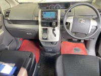 Toyota VOXY лот № 3089 оценка R  с аукциона в Японии 3