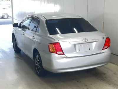 Toyota COROLLA AXIO  с аукциона в Японии
