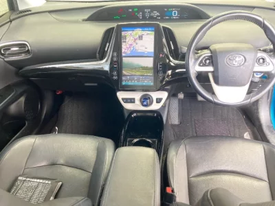 Toyota Prius PHV