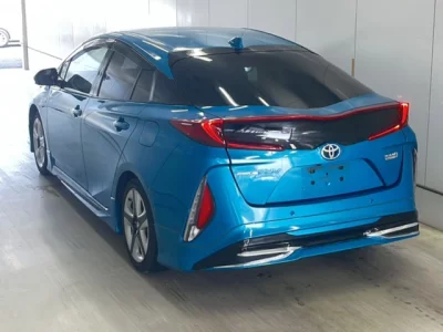 Toyota Prius PHV