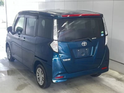 Toyota TANK