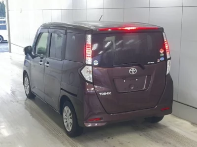 Toyota TANK