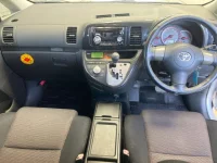 Toyota WISH лот № 3084 оценка R  с аукциона в Японии 3