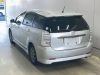Toyota WISH лот № 3084 оценка R  с аукциона в Японии 1