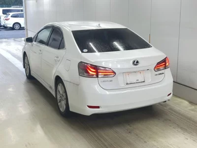 Lexus HS