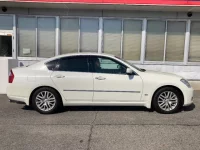 Nissan FUGA лот № 2040 оценка 4  с аукциона в Японии 2