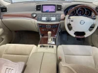 Nissan FUGA лот № 2040 оценка 4  с аукциона в Японии 3