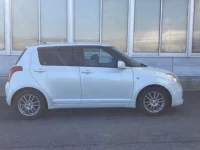 Suzuki SWIFT лот № 1084 оценка 4  с аукциона в Японии 2
