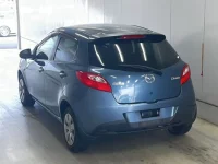 Mazda DEMIO лот № 3060 оценка 3.5  с аукциона в Японии 1