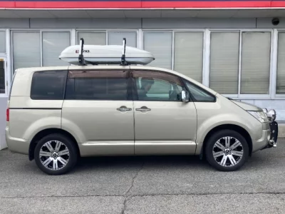 Mitsubishi DELICA D5