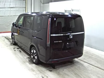 Honda STEP WAGON  с аукциона в Японии