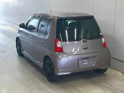 Daihatsu Esse
