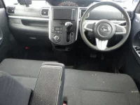 Daihatsu TANTO лот № 9442 оценка 3.5  с аукциона в Японии 2