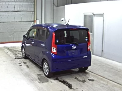 Daihatsu MOVE  с аукциона в Японии