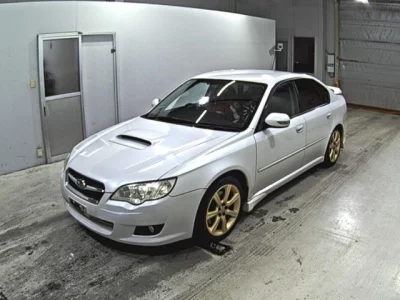 Subaru LEGACY B4